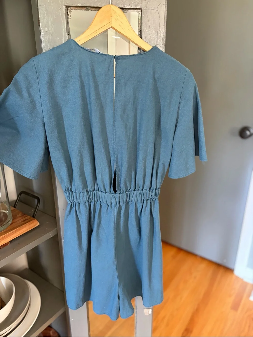 Zara chic neck